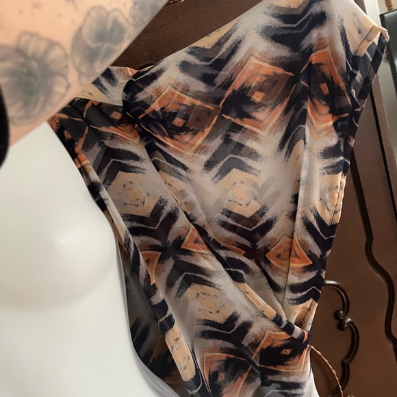 Chic Geometric Patterned Kimono - Picture 2 of 3